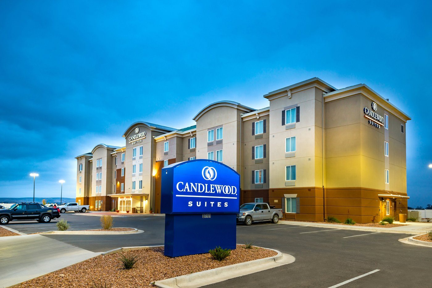 Candlewood Suites Carlsbad South at dusk